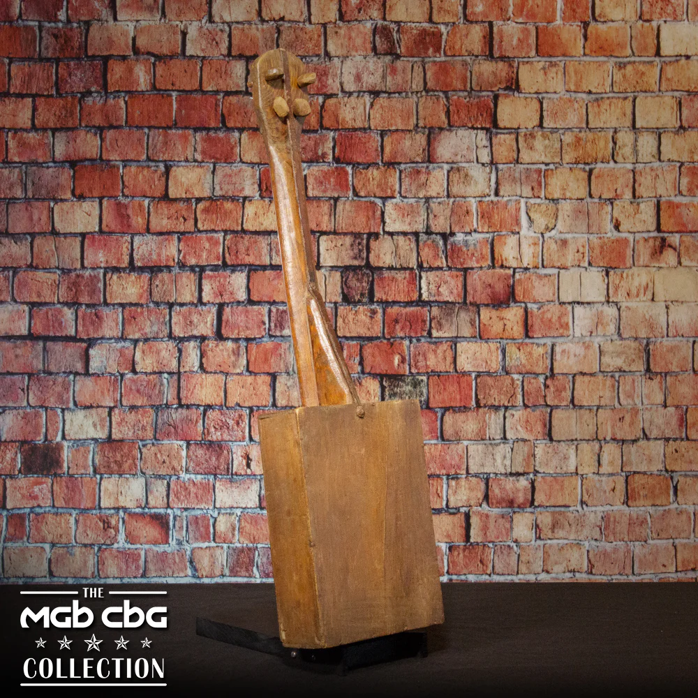 24.  Diamond Star Ukulele - Image 2