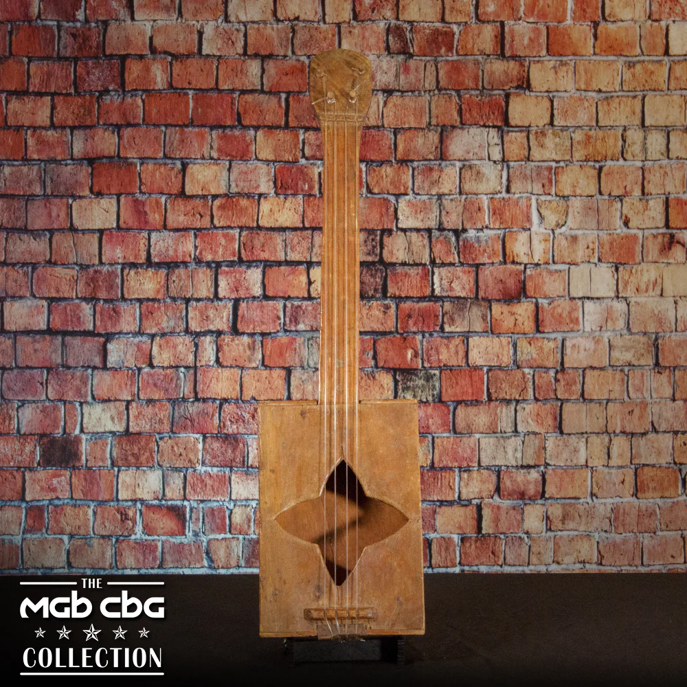24.  Diamond Star Ukulele - Image 3