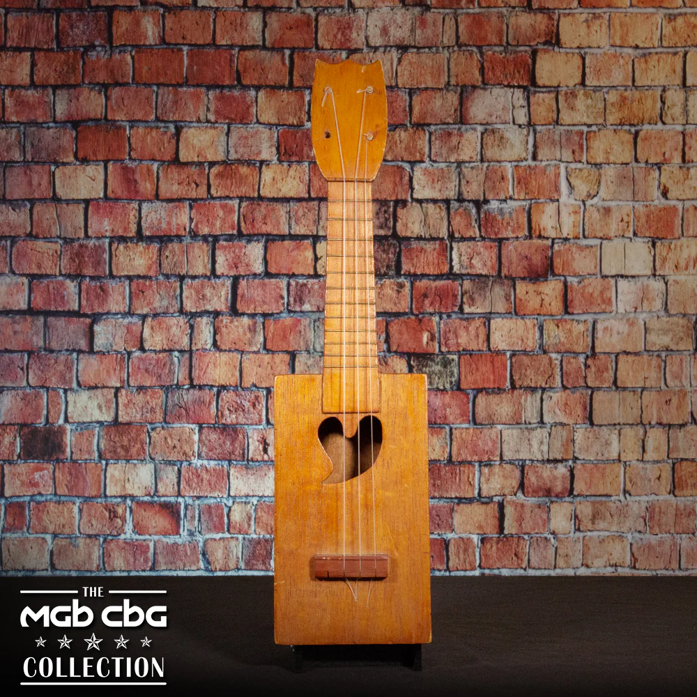 25. Heart Ukulele - Image 3