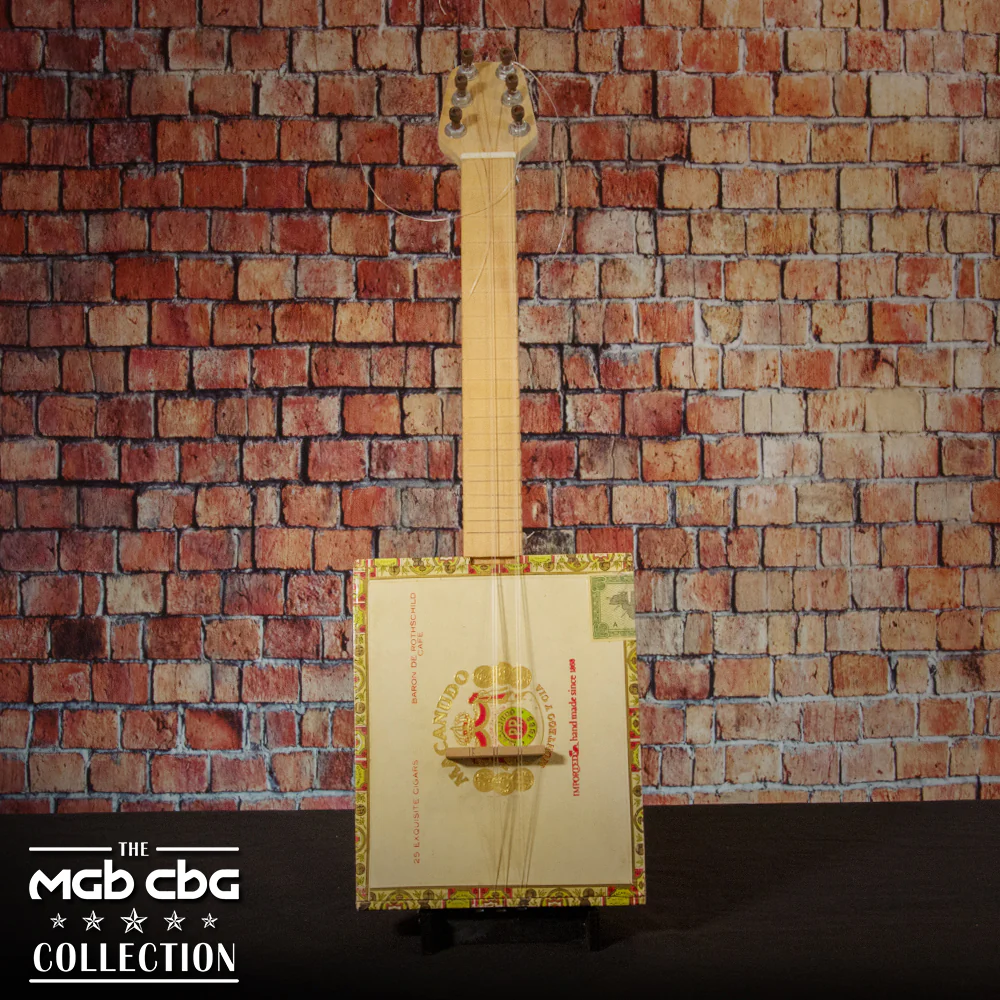 59. Macanudo Guitar - Image 3