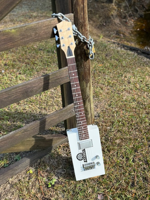 Atabey Six String Guitar - Image 6