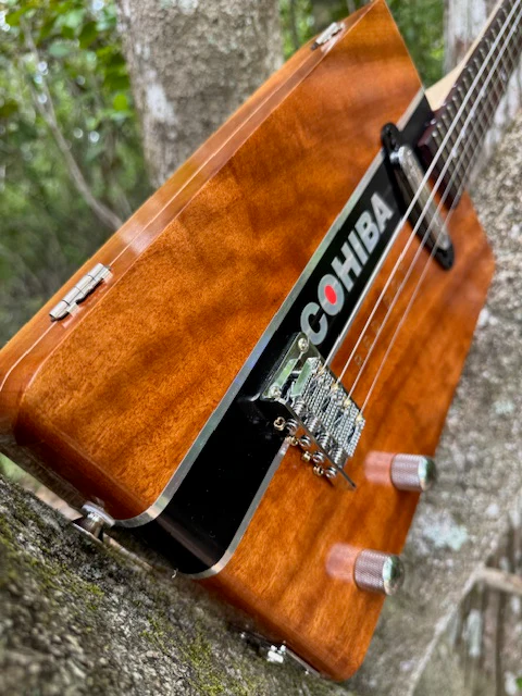 Cohiba Red Dot 3 or 4 String - Image 4
