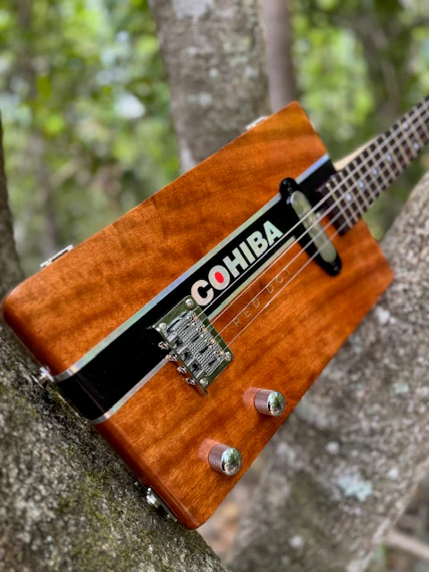 Cohiba Red Dot 3 or 4 String - Image 5