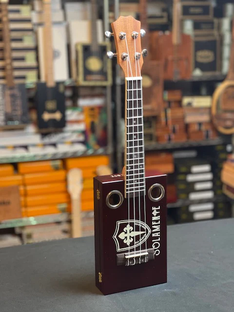 Deluxe MGB Concert Ukulele Guitar Kit - Image 3