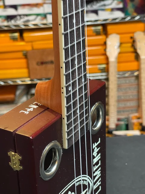 Deluxe MGB Concert Ukulele Guitar Kit - Image 4