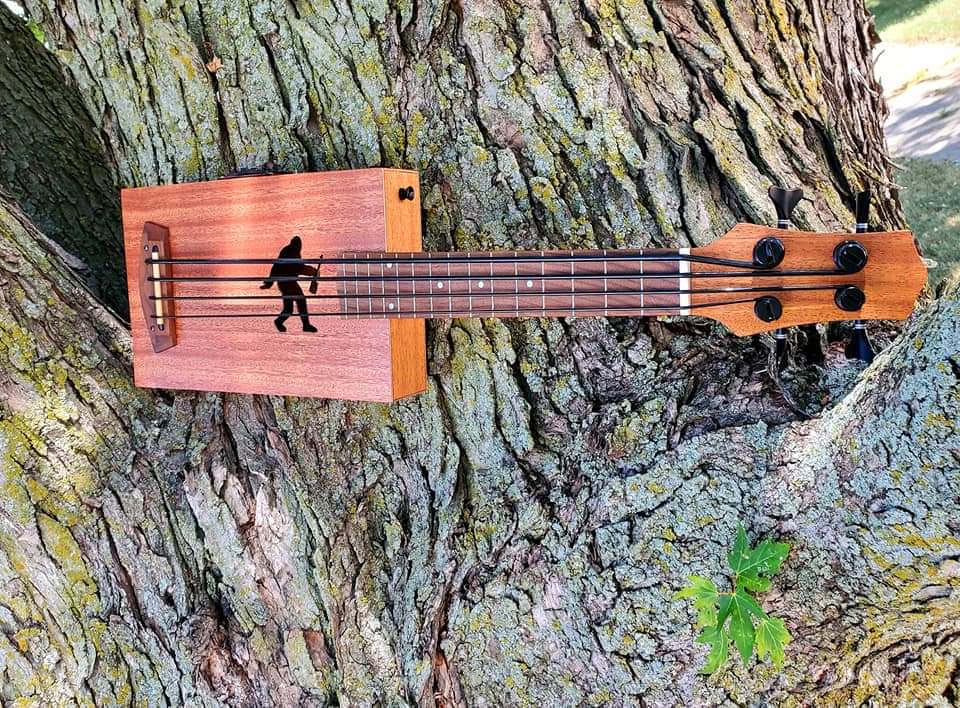 Nebraska, Creighton, Hummingbird Guitars, Jesse Thomas - Image 3