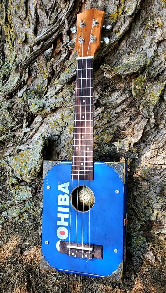 Nebraska, Creighton, Hummingbird Guitars, Jesse Thomas - Image 5