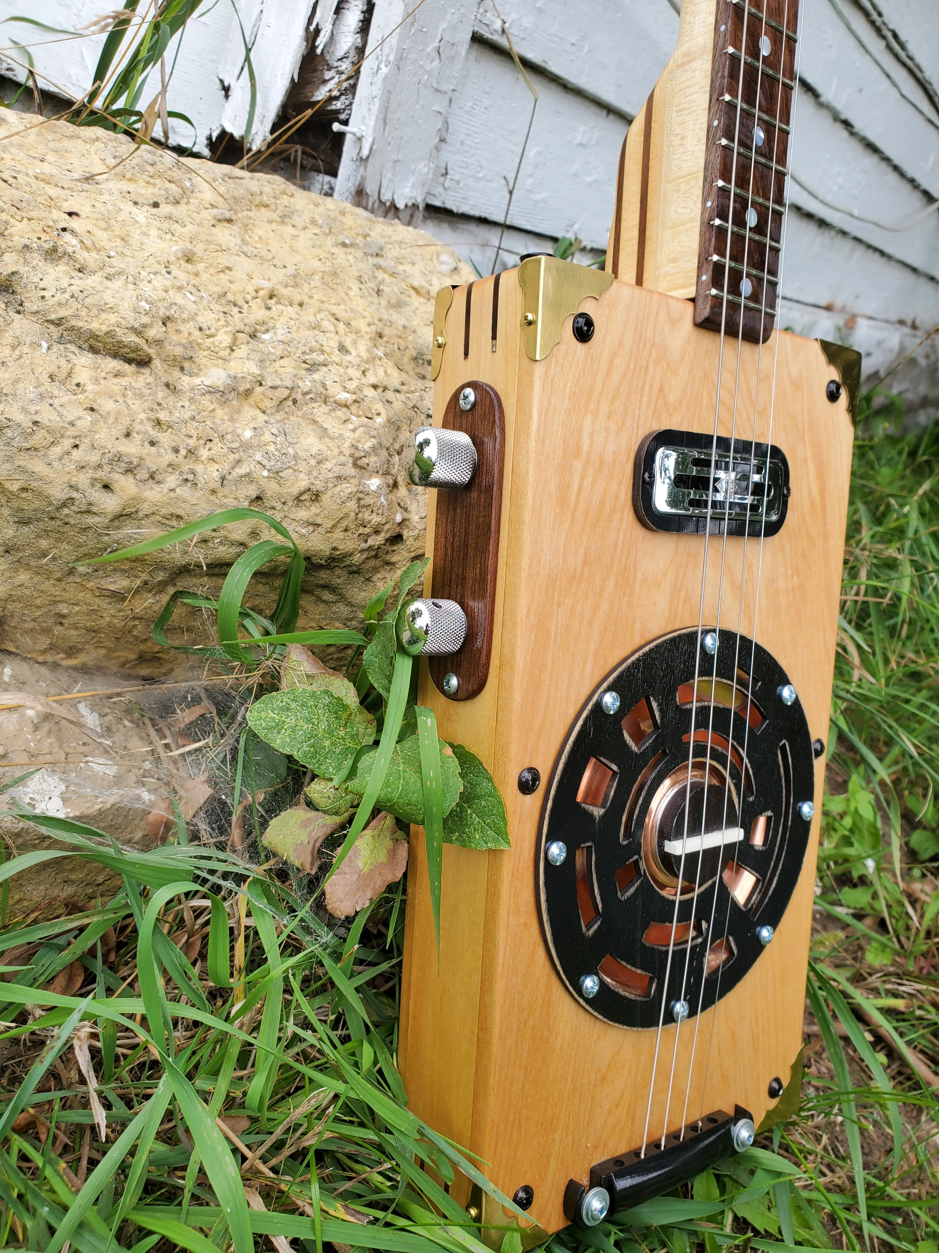Nebraska, Creighton, Hummingbird Guitars, Jesse Thomas - Image 7