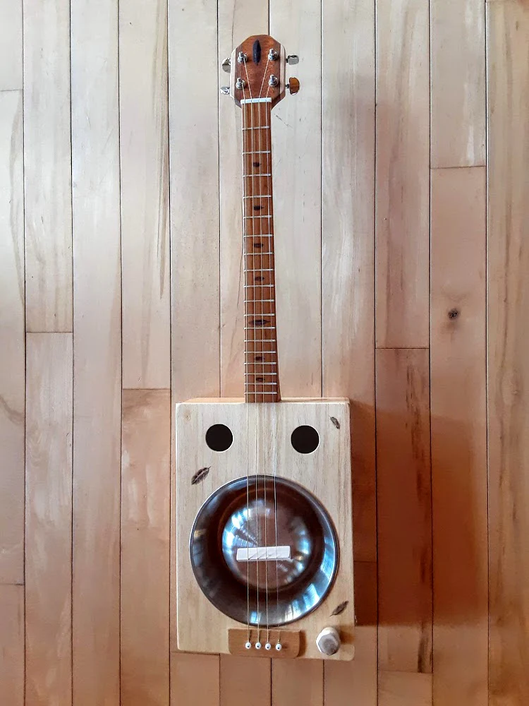 Maine, Bridgton, Feathercrest Guitars, William Janelle - Image 8