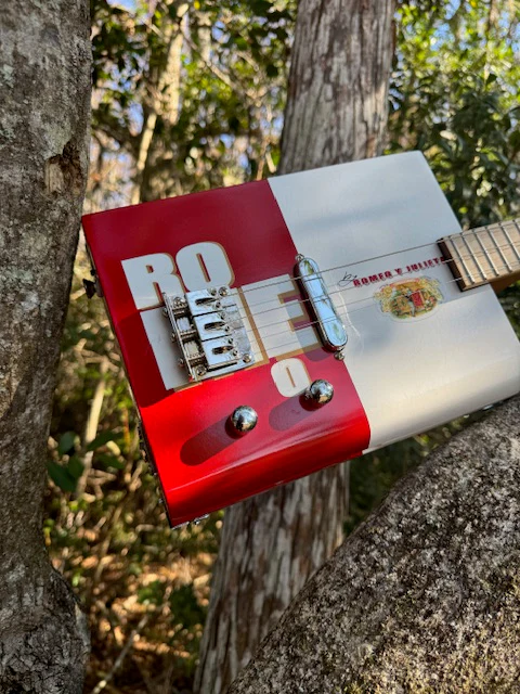 $25 off Romeo Y Julieta 3 or 4 String - Image 3